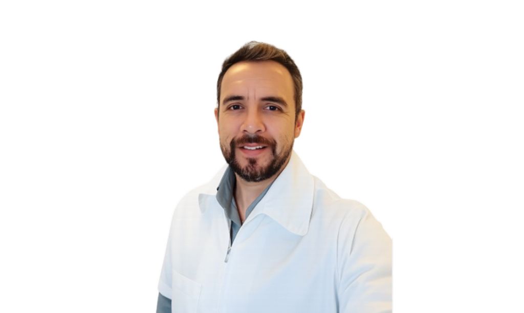 Dr. Carlos Geovanni Varela Vega